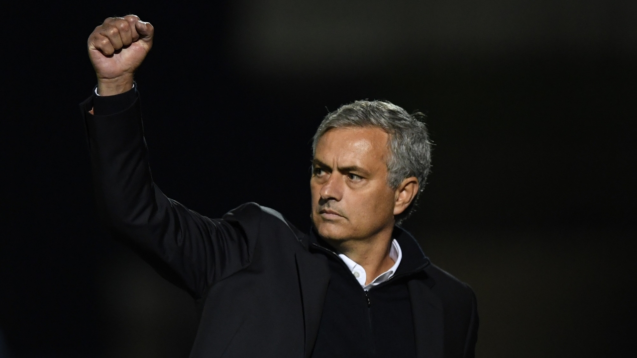 友谊赛战报：斯坦韦戴帽，张琳艳造险，英格兰女足8-0中国女足（热身赛快讯：英格兰女足8-0中国女足，斯坦韦上演帽子戏法，张琳艳屡造险情）