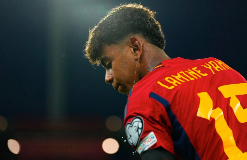 中国U17vs文莱U17：邝兆镭、万项首发，何思凡、金昱成出战（中国U17迎战文莱U17：邝兆镭、万项先发，何思凡、金昱成出战）