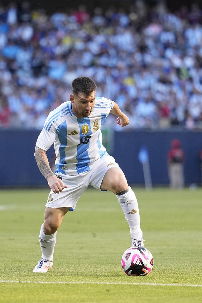 高风险高回报！凯尔特人欲10换1交易豪赌浓眉，组建四巨头冲冠（凯尔特人拟10换1豪赌浓眉，组建四巨头冲冠，风险与回报并存）