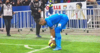 足球足球天才少年迎来国家队首秀，全场最佳