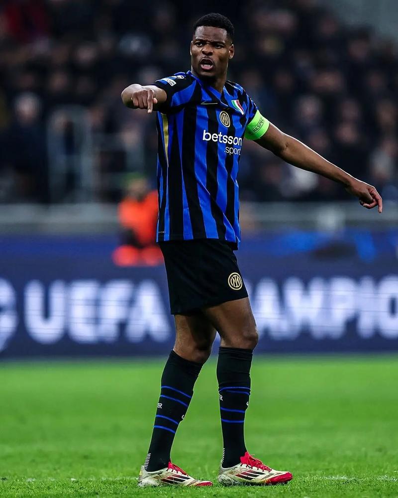 ESPN：曼城相信能赢得塞门约争夺战，并加紧与球员经纪人谈判（ESPN：曼城有信心抢下塞门约，已加快与其经纪人谈判进程）