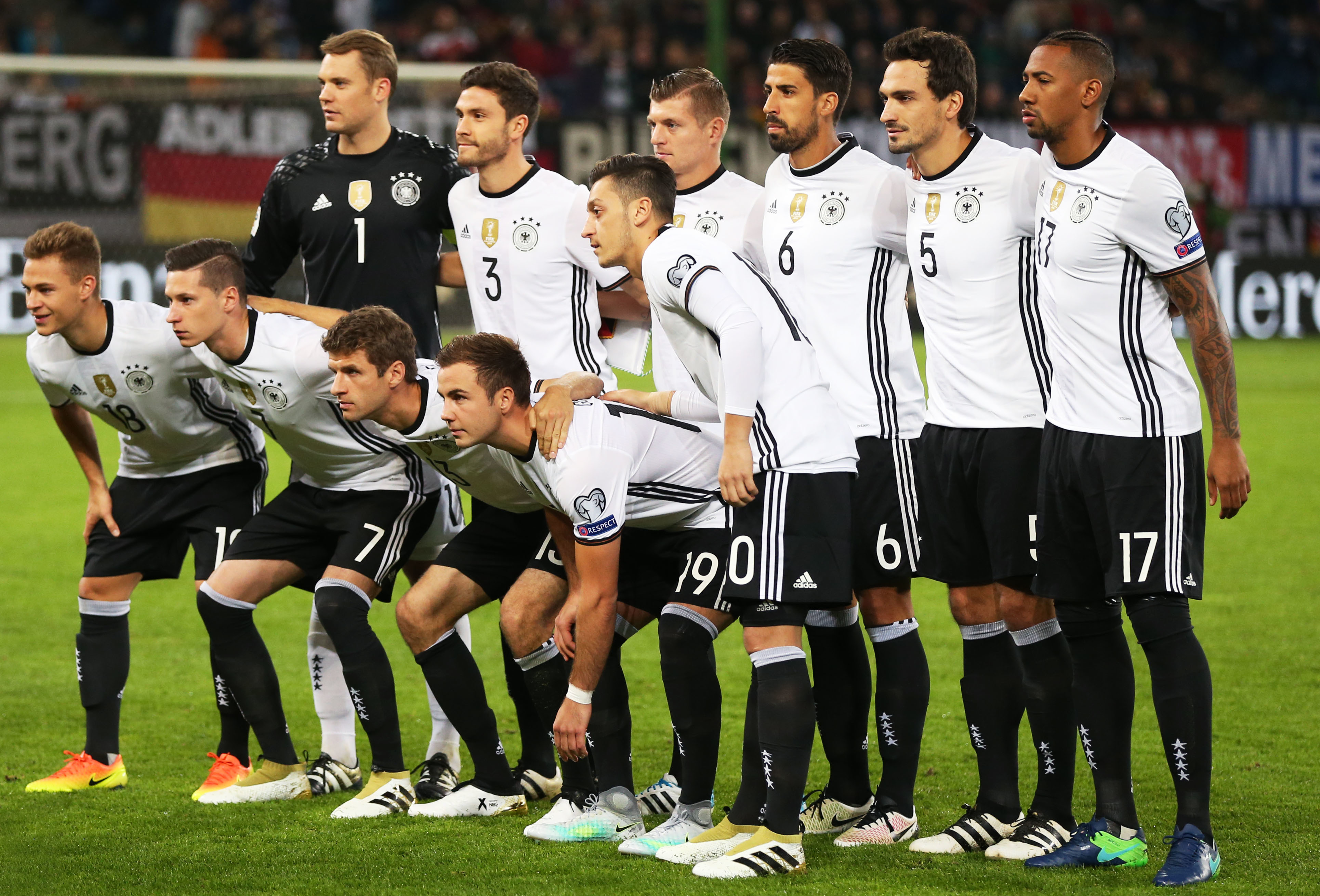 斯洛特：最近几周我们都经历了考验，球队必须拼搏并继续战斗（斯洛特：近几周历经考验，球队唯有全力拼搏并坚持战斗）