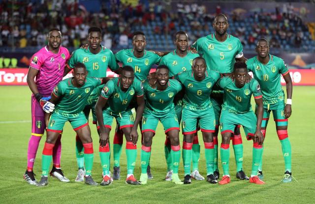 科曼称赞阿尔克马尔19岁中场斯密特：他身上的特质像佩德里（科曼：阿尔克马尔19岁中场斯密特的特质让我想起佩德里）