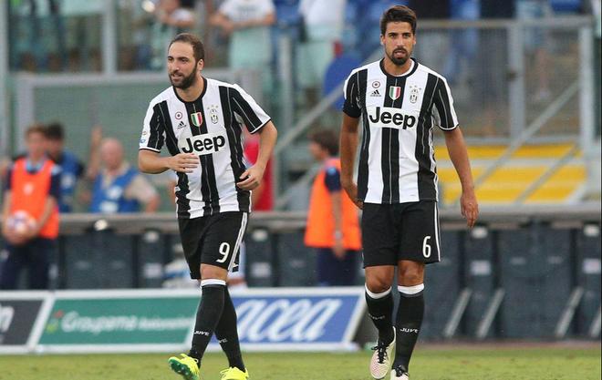 16岁344天，基亚拉是拜仁队史德甲第二年轻的出场球（16岁344天，基亚拉成为拜仁德甲队史第二年轻出场球员）