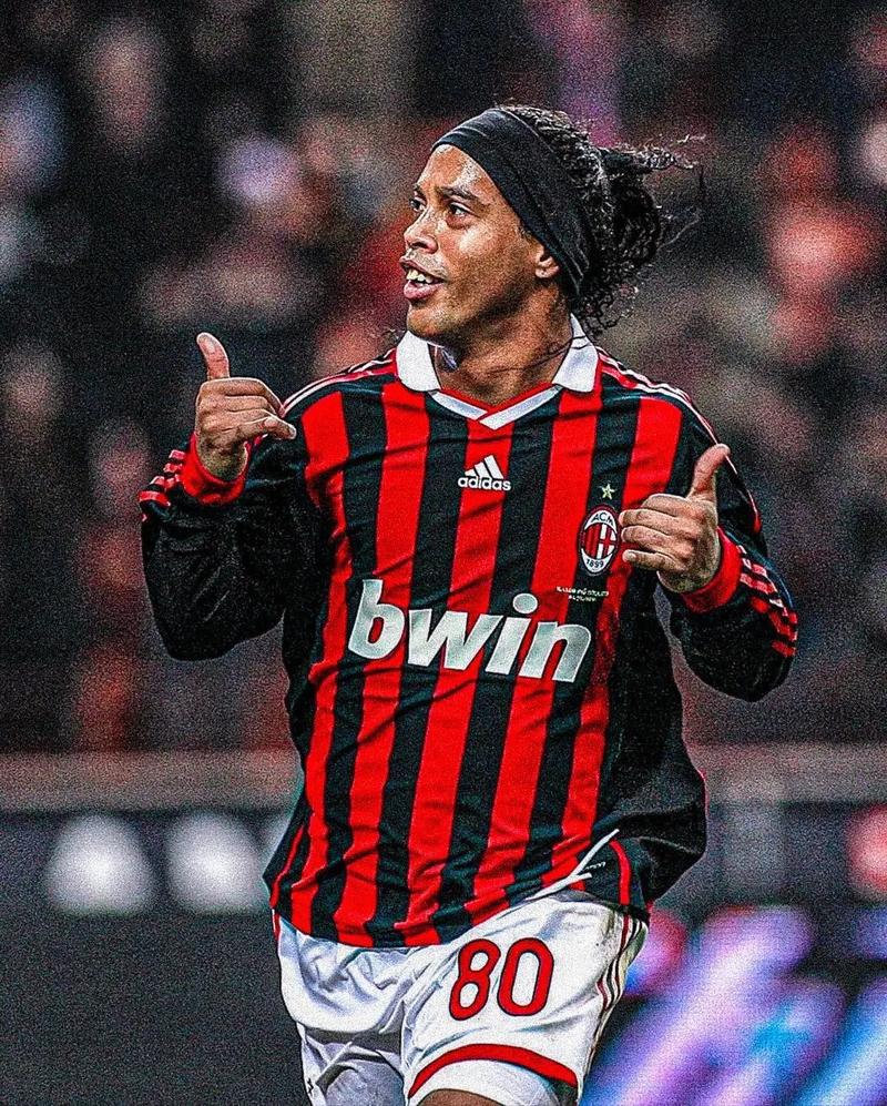 渝媒介绍重庆铜梁龙冲超庆典：也是新股东形象的首次集中展示（渝媒解读重庆铜梁龙冲超庆典：新股东形象首次集中亮相）