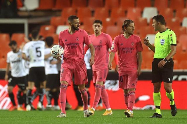 前拉玛西亚队友：梅西做的那些动作，他在小时候就能做（拉玛西亚旧队友：梅西从小就能完成这些动作）